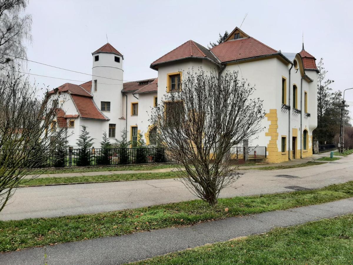 Meller-kastély Villa Csurgo Extérieur photo