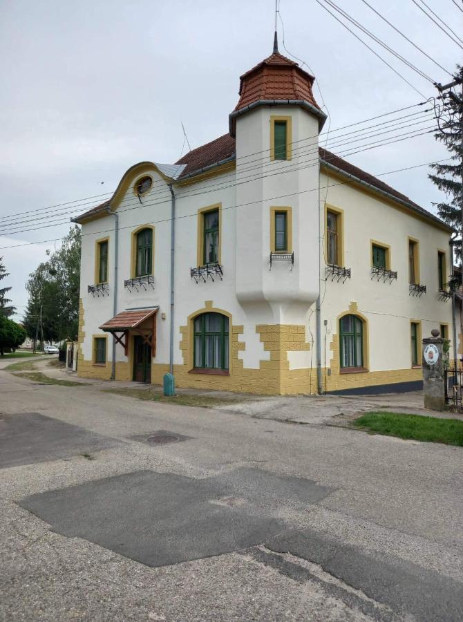 Meller-kastély Villa Csurgo Extérieur photo