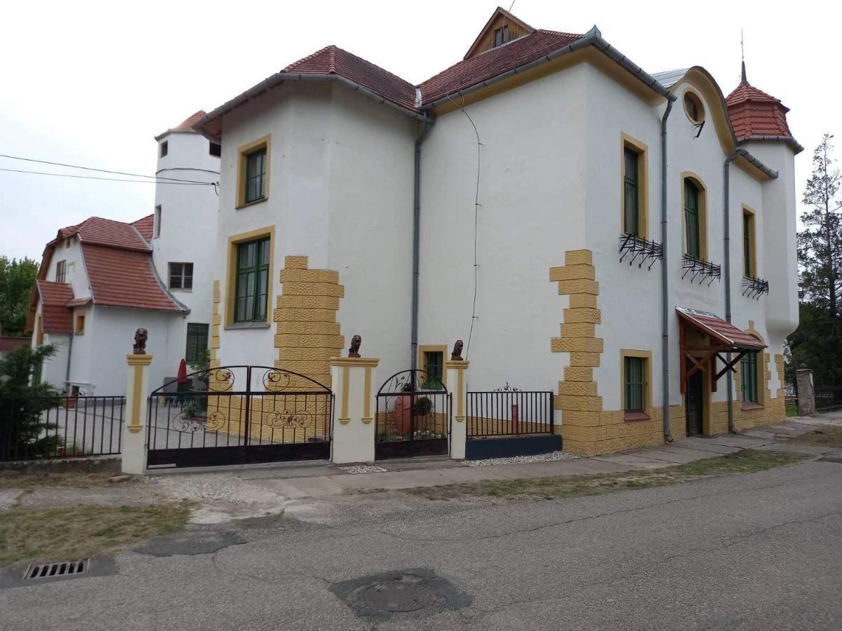 Meller-kastély Villa Csurgo Extérieur photo