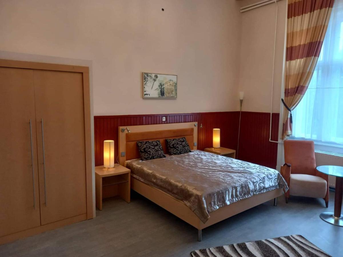 Meller-kastély Villa Csurgo Extérieur photo