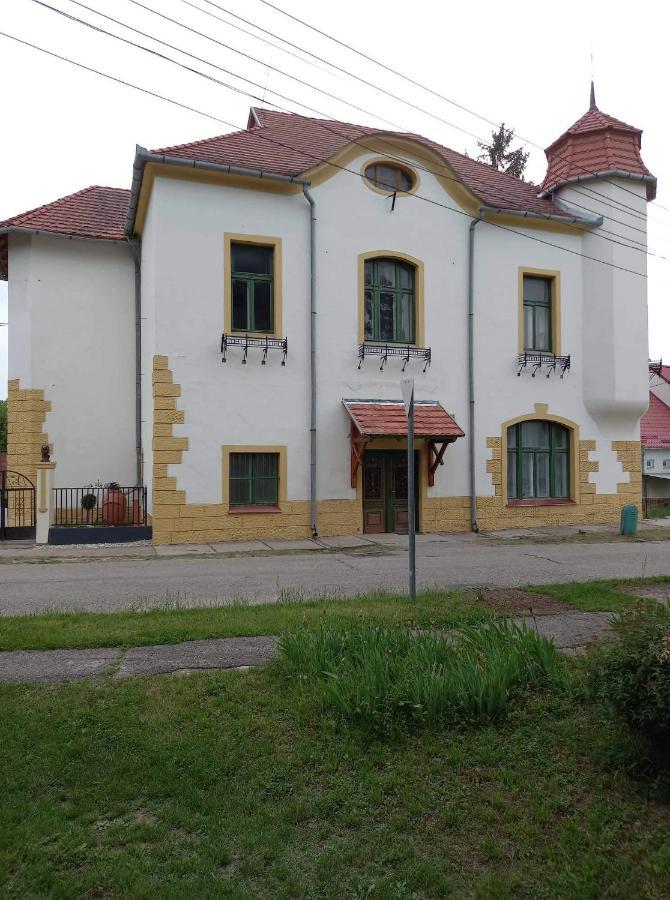 Meller-kastély Villa Csurgo Extérieur photo
